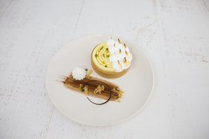 Luxe croute passion & lemon meringue