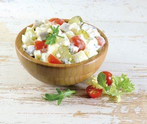 Piemontaise salade met gegrilde kip